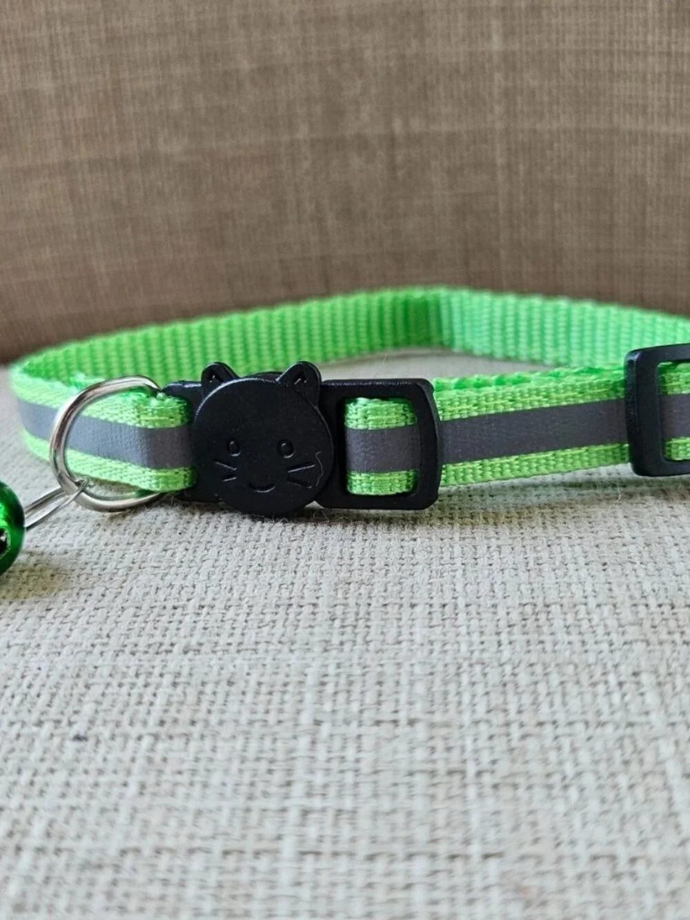 Cat Collar Neon Green With Bell Pet Accessories Size Adjustable NEW